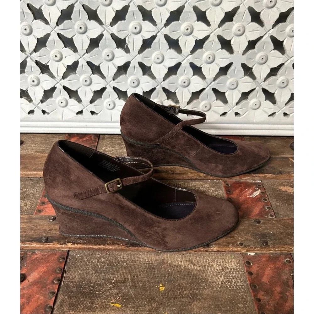 Chaps Adele Brown Suede Mary Jane Wedge Pumps Womens 7.5 B Chocolate Round Toe